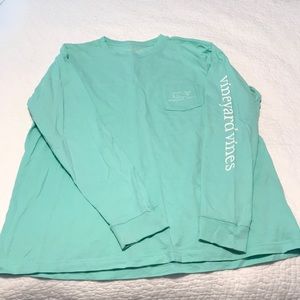 Like new Vineyard Vines LS Pocket Tee